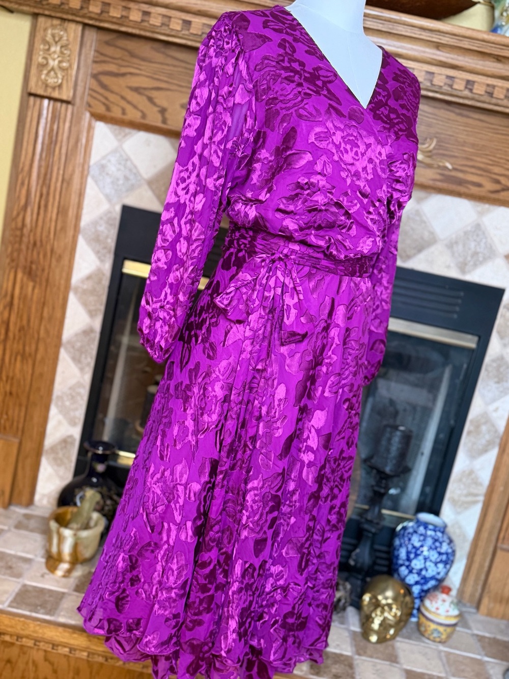 Maree Pour Toi Vibrant Fuchsia Floral Midi Wrap Dress - Elegant V-Neck Size 16